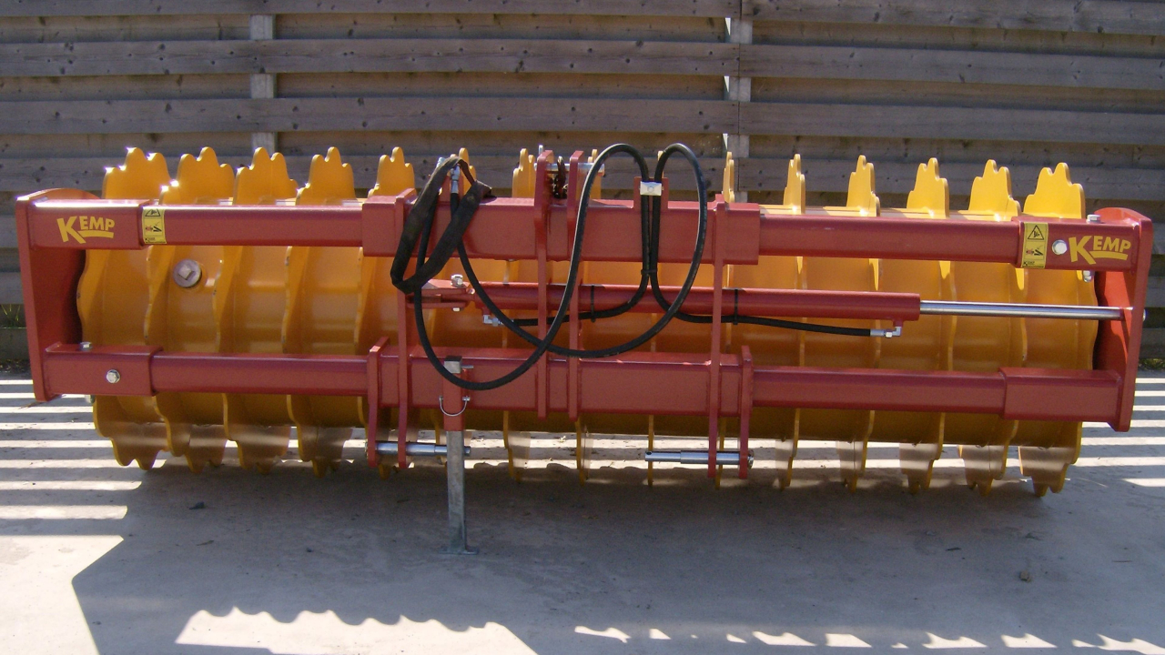 Thumbnail of Silo Press | Compactor